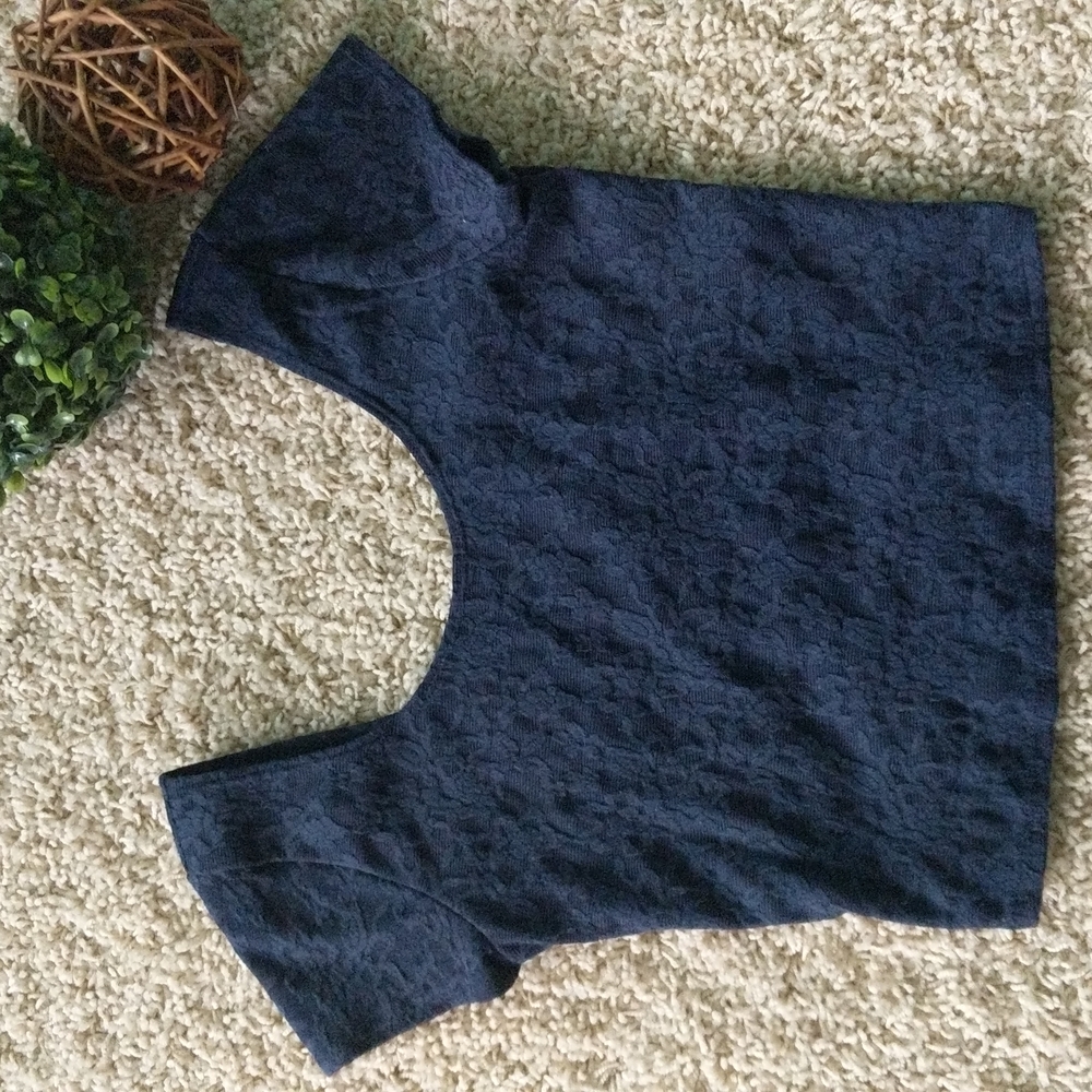 Abercrombie & Fitch Cropped Top